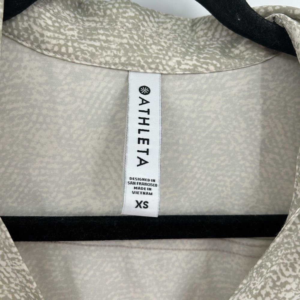 NWT ATHLETA Zuma Printed Shirt Dress Cream Gray Lightweight Waist Tie Size XS - Picture 8 of 9